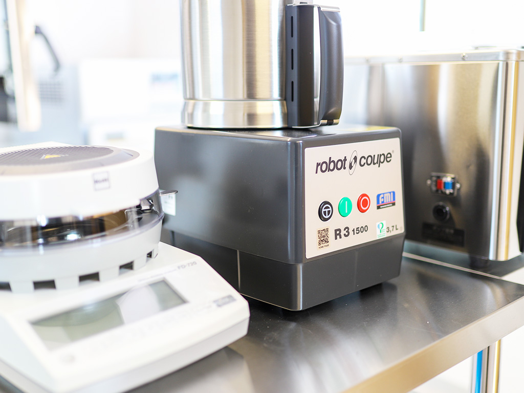 菊富士2号店ペットフード事業部の調理器具